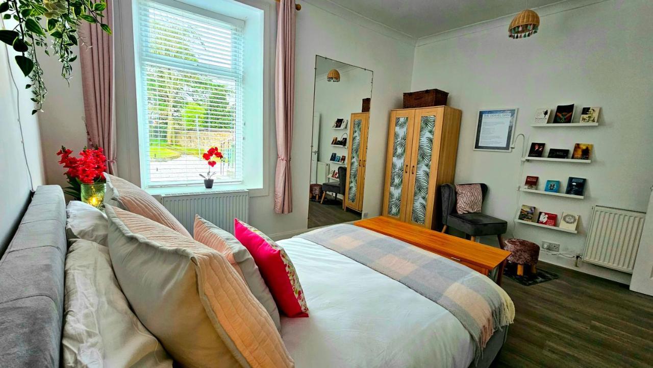 The Ferns - Shared Garden Apartment With Parking Darvel Exterior photo